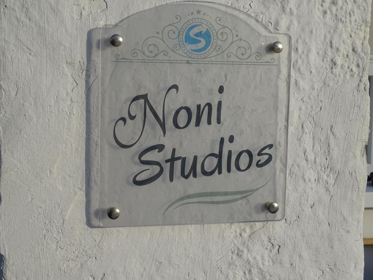 Noni Studios Fira  Exterior photo